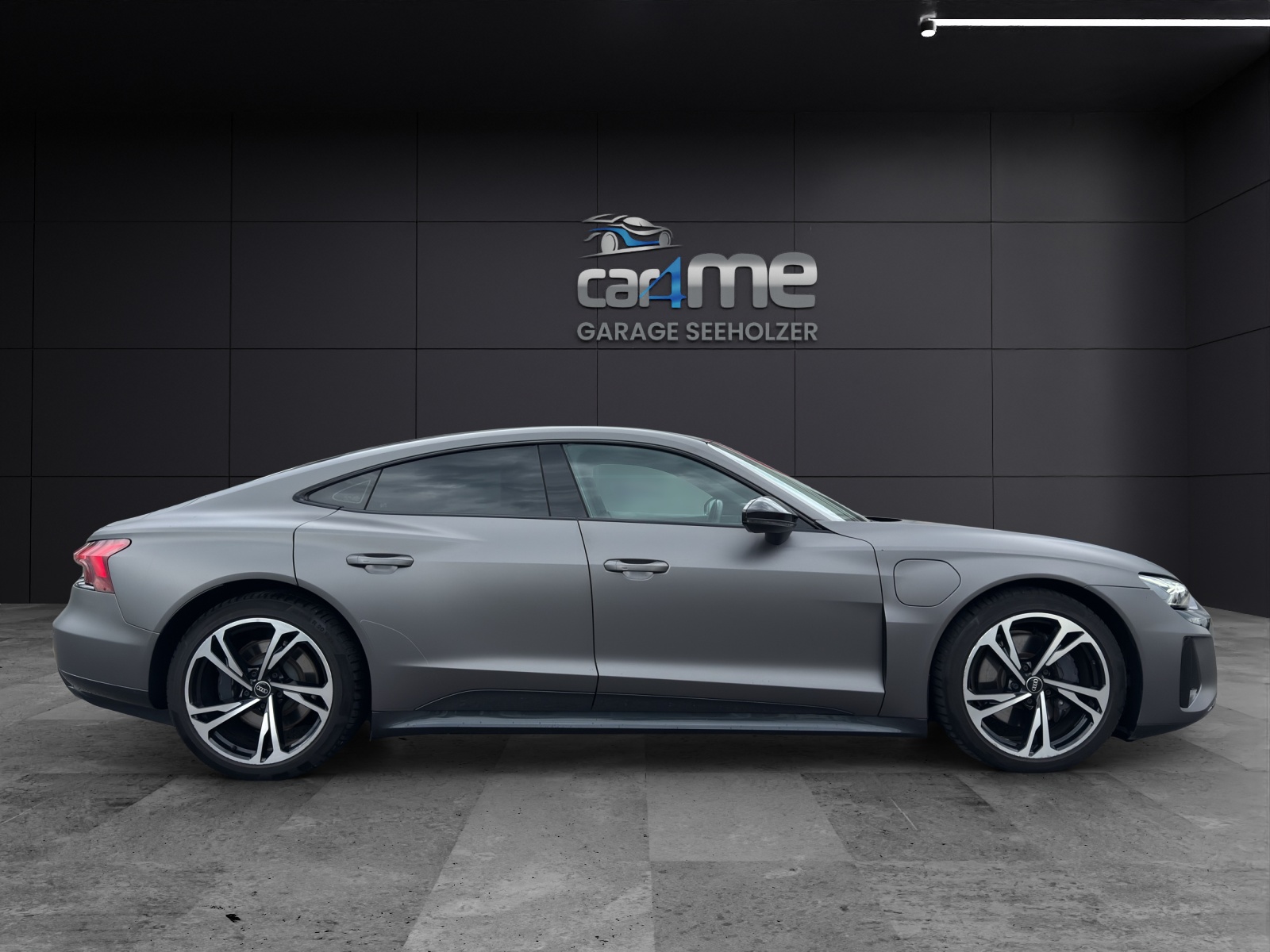 AUDI e-tron GT quattro-image-6
