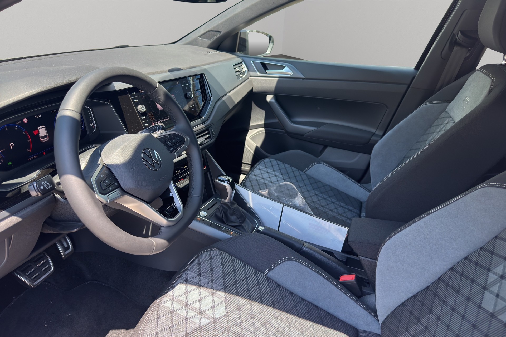 VW Polo 1.0 TSI R-Line DSG-image-9
