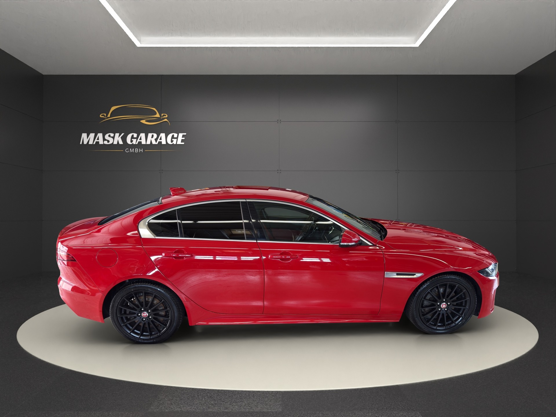 JAGUAR XE 2.0 R-Dynamic SE P250 RWD Automat-image-8
