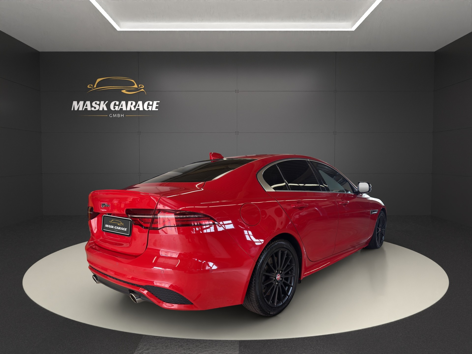 JAGUAR XE 2.0 R-Dynamic SE P250 RWD Automat-image-6