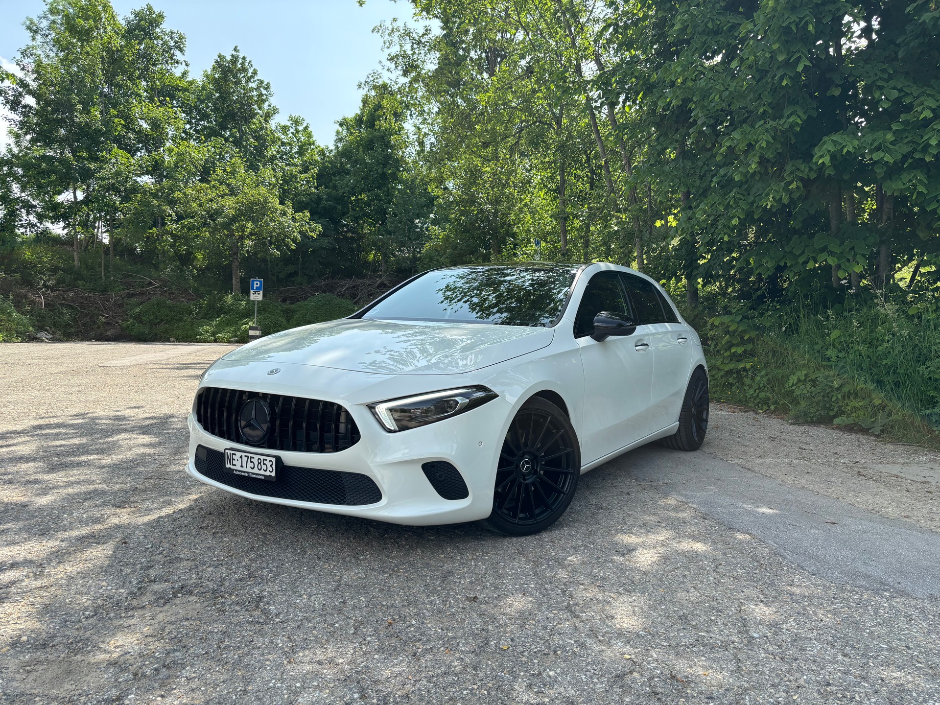 MERCEDES-BENZ A 220 4m-image-1