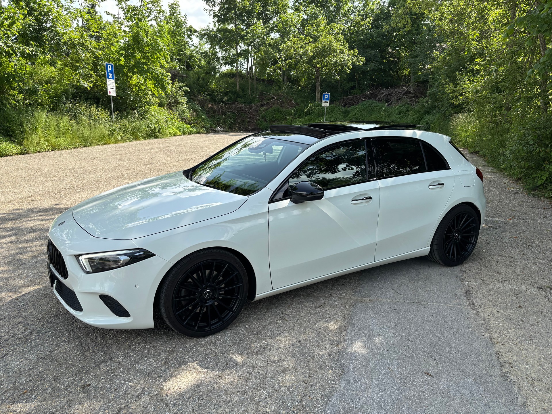 MERCEDES-BENZ A 220 AMG Line 7G-DCT 4Matic