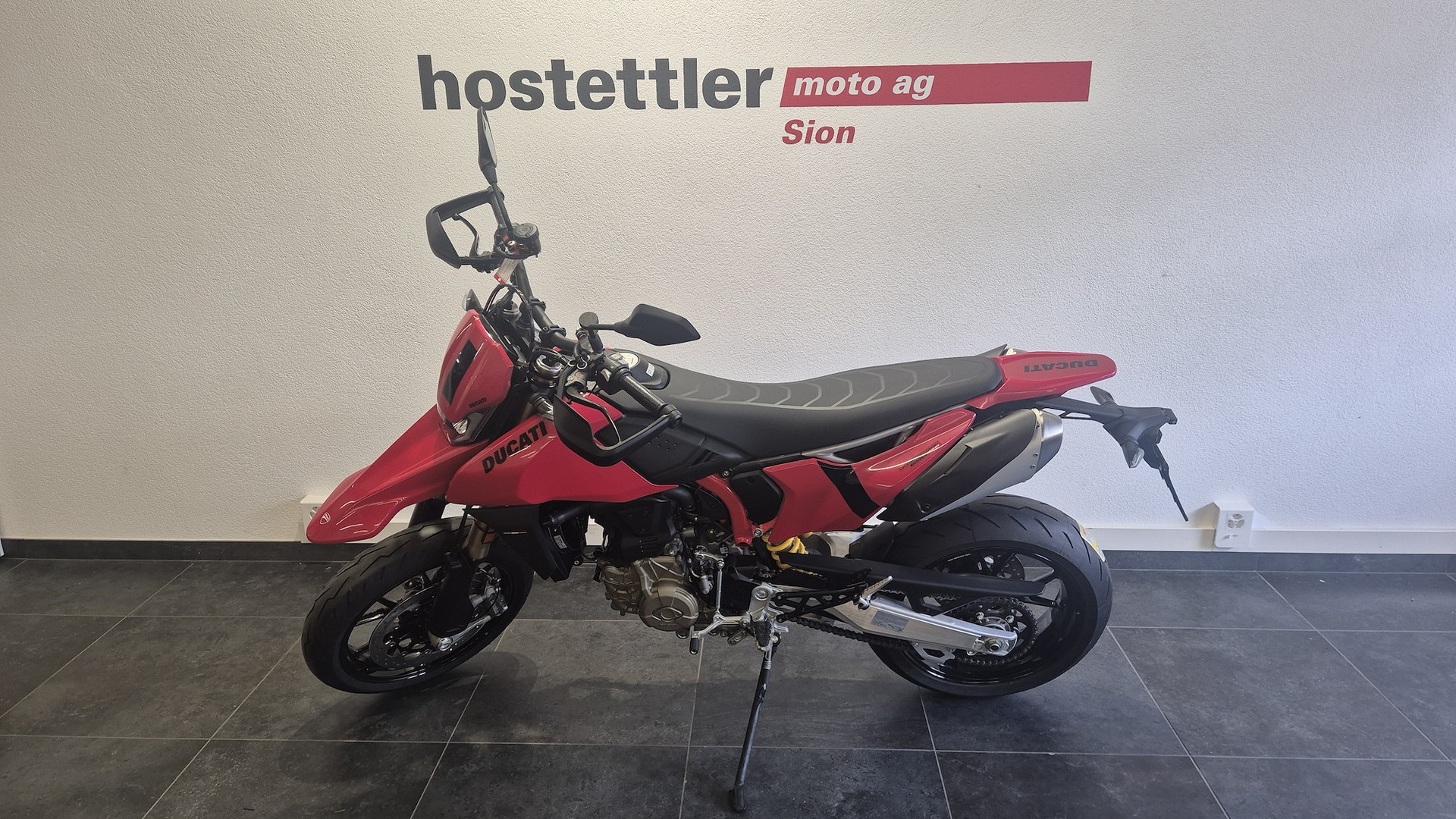 DUCATI 698 Hypermotard Mono-showroom-element-3