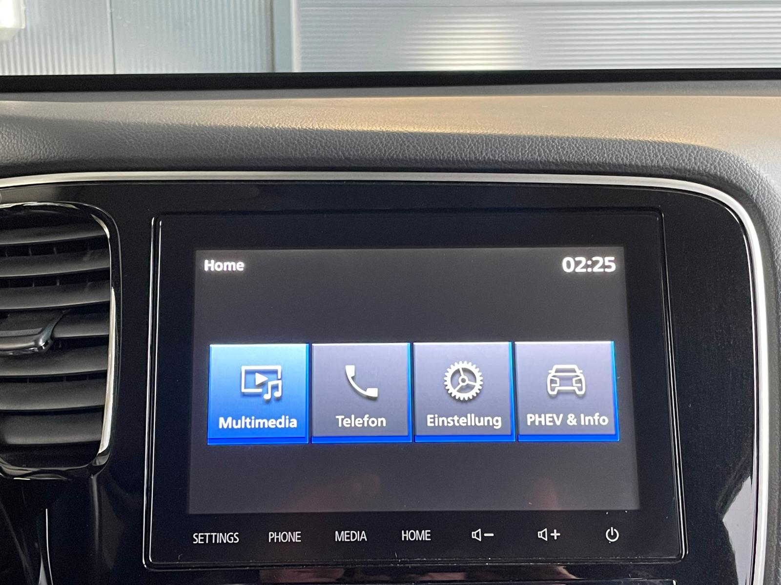 MITSUBISHI Outlander 2.4 PHEV Diamond-image-15