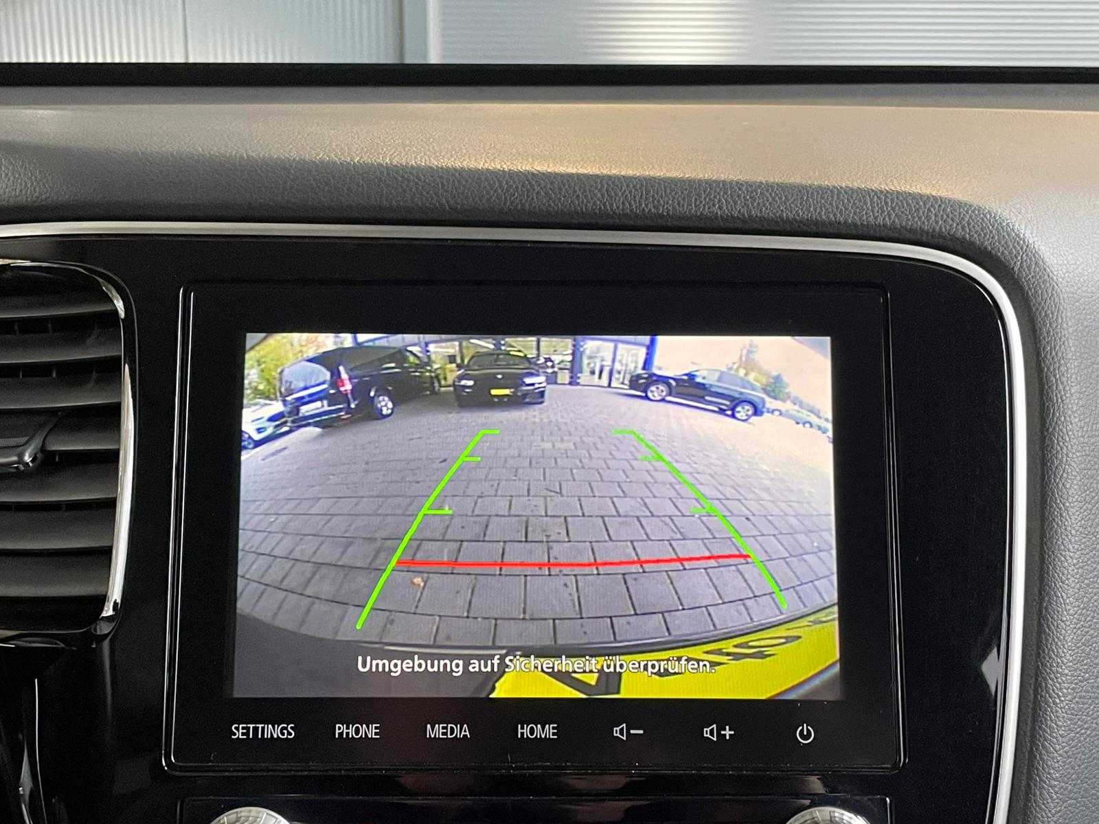 MITSUBISHI Outlander 2.4 PHEV Diamond-image-13