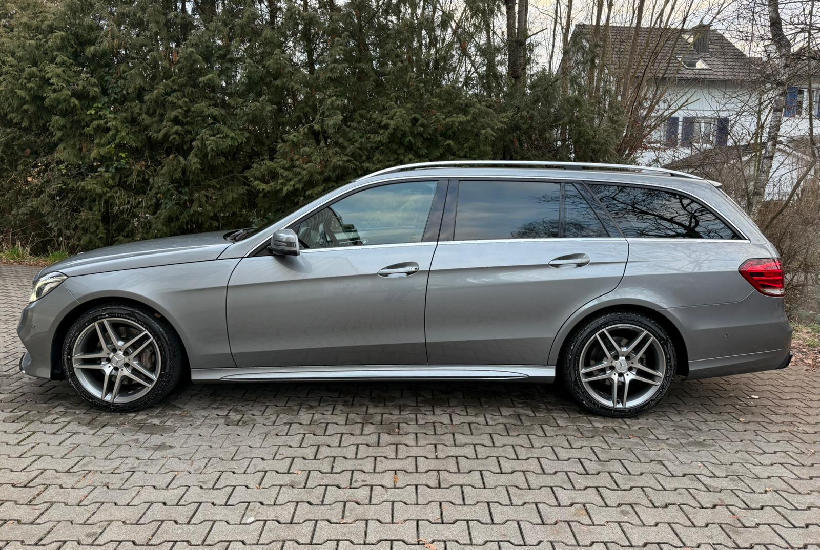 MERCEDES-BENZ E 400 AMG-Line Avantgarde 4Matic 7G-Tronic-image-1