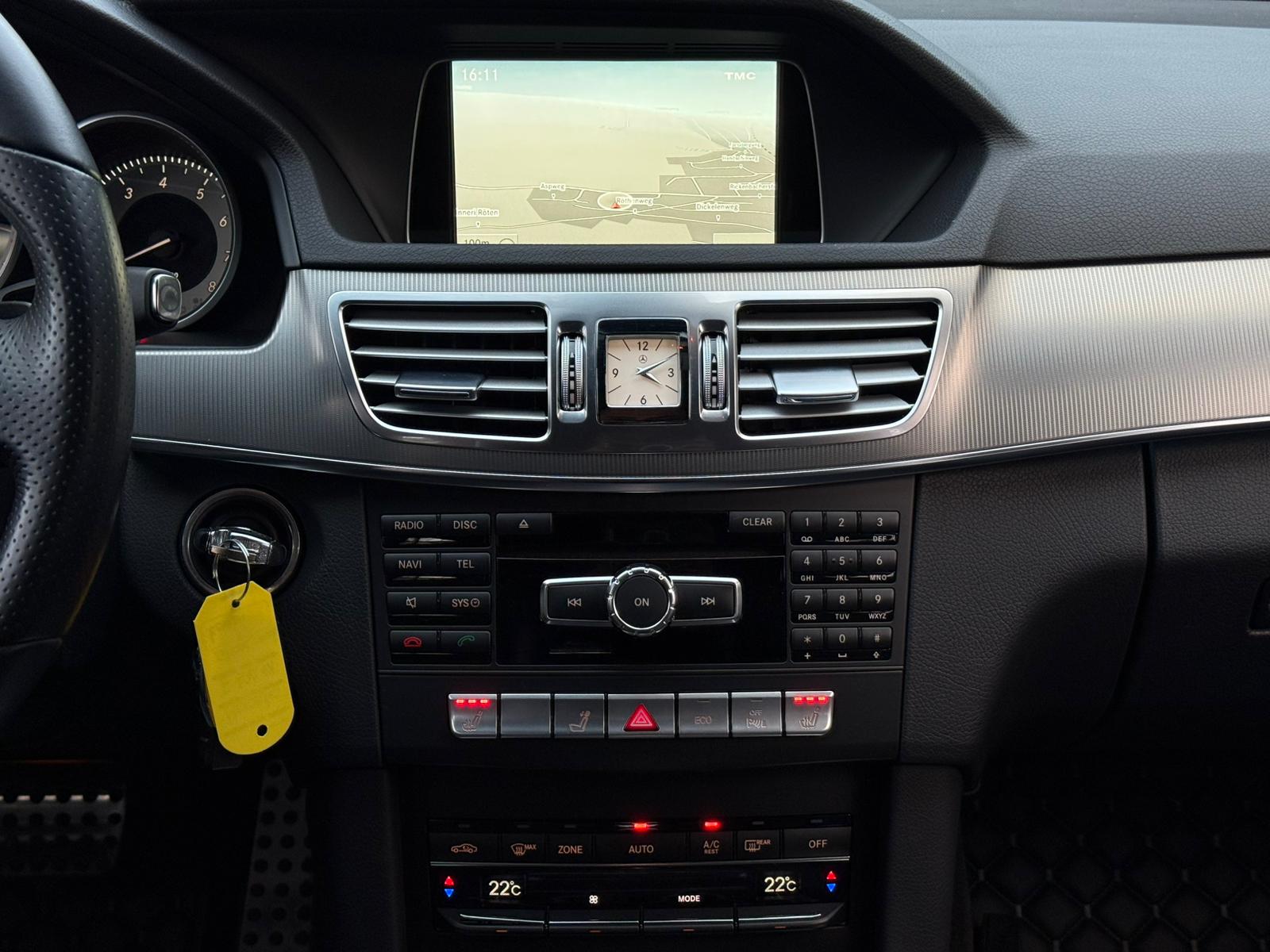 MERCEDES-BENZ E 400 AMG-Line Avantgarde 4Matic 7G-Tronic-image-20