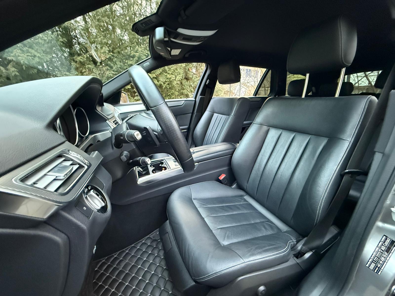 MERCEDES-BENZ E 400 AMG-Line Avantgarde 4Matic 7G-Tronic-image-11