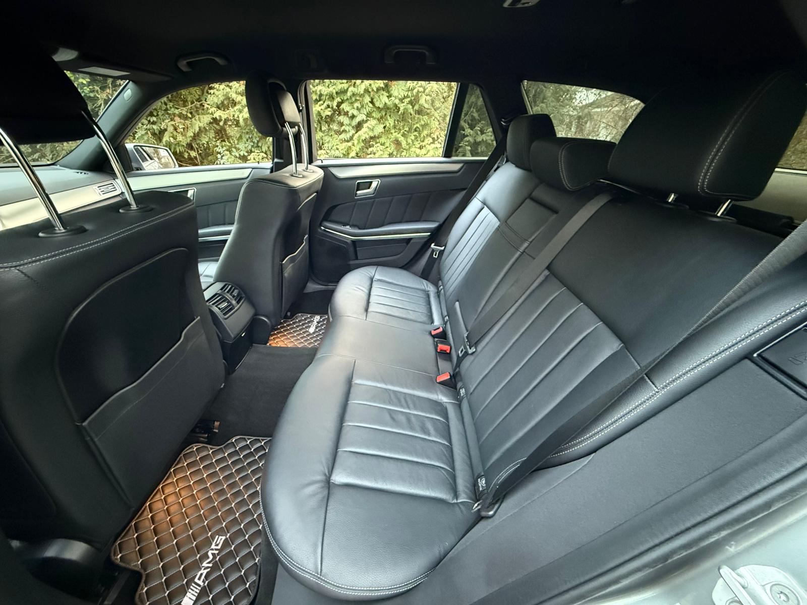 MERCEDES-BENZ E 400 AMG-Line Avantgarde 4Matic 7G-Tronic-image-12