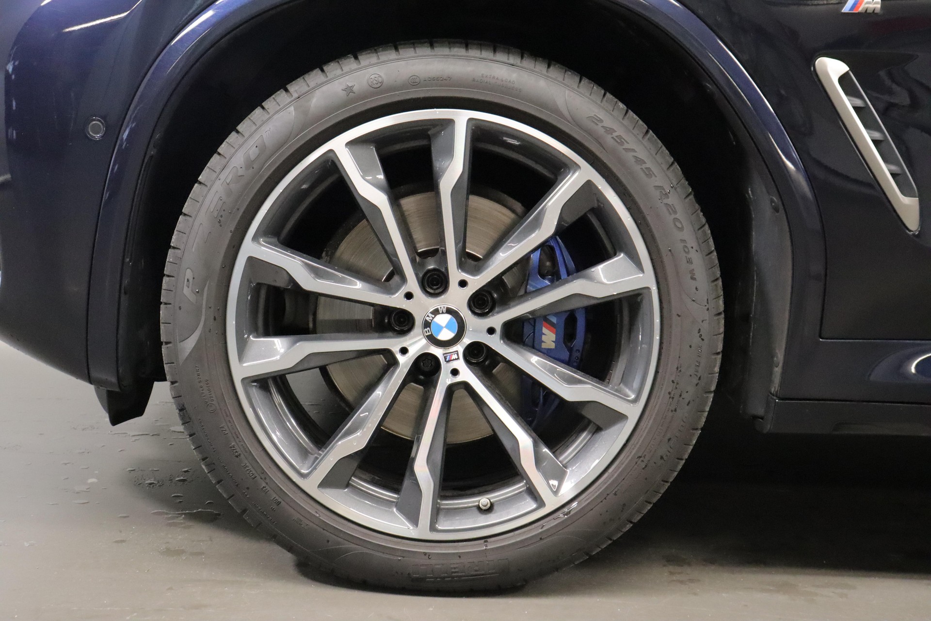 BMW X4 M40d-image-11