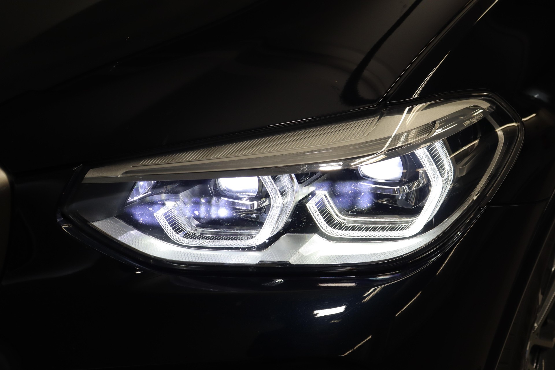 BMW X4 M40d-image-16