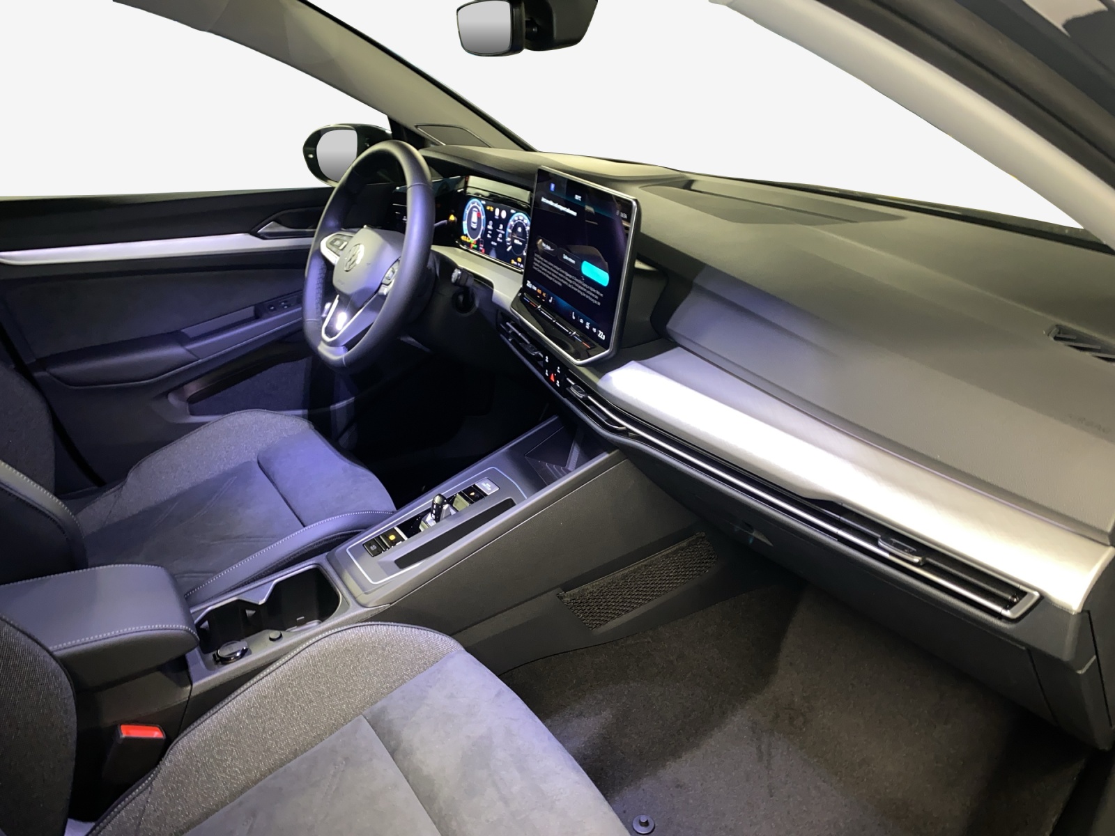 VW Golf 1.5 e TSI mHEV United DSG-image-13