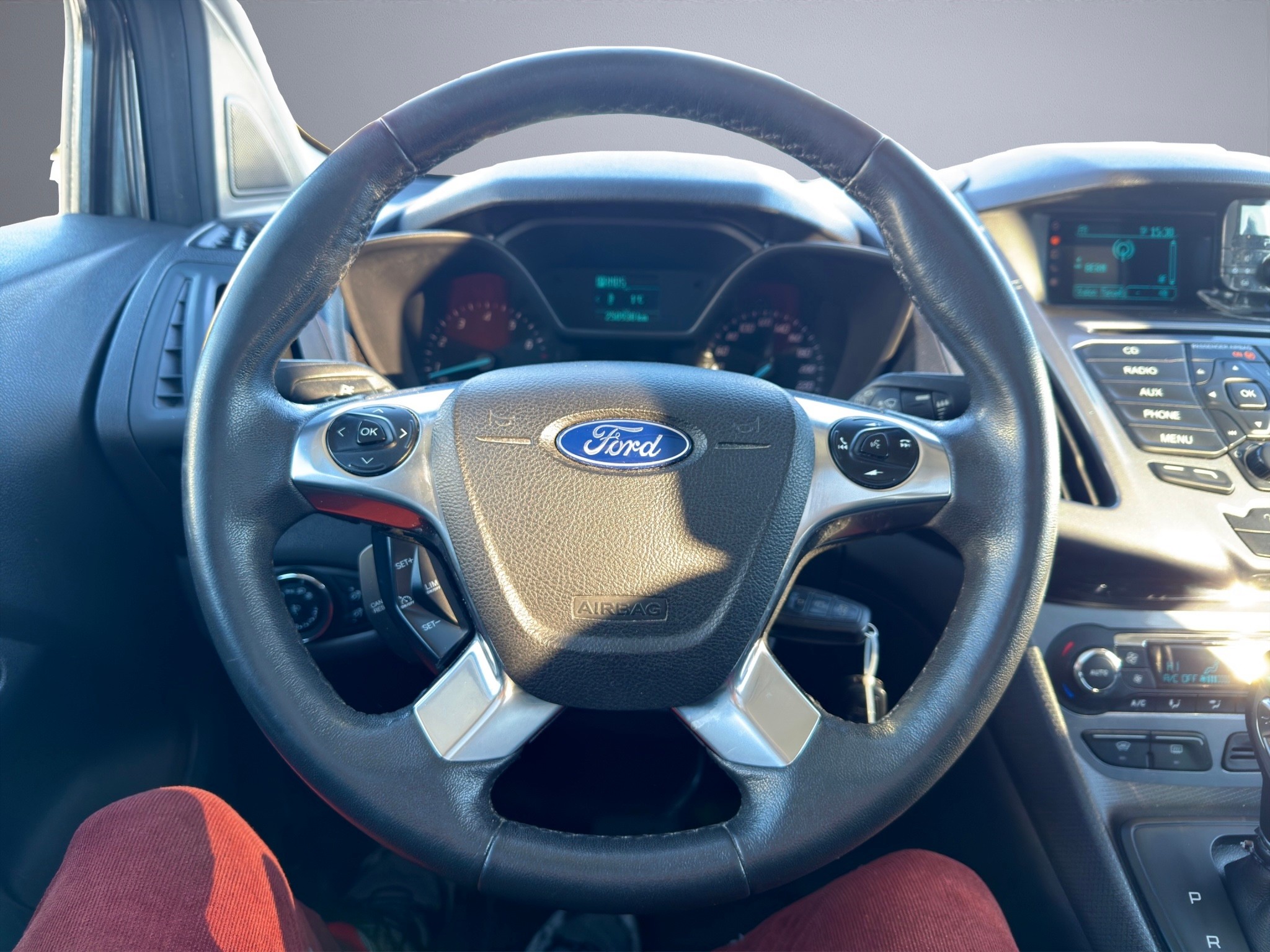 FORD Grand Tourneo Connect 1.6 SCTi Titanium Automatic, 7 Plätze, Panoramadach — slika 16
