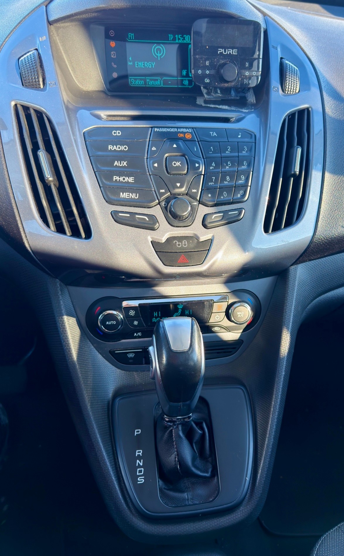 FORD Grand Tourneo Connect 1.6 SCTi Titanium Automatic, 7 Plätze, Panoramadach — slika 17