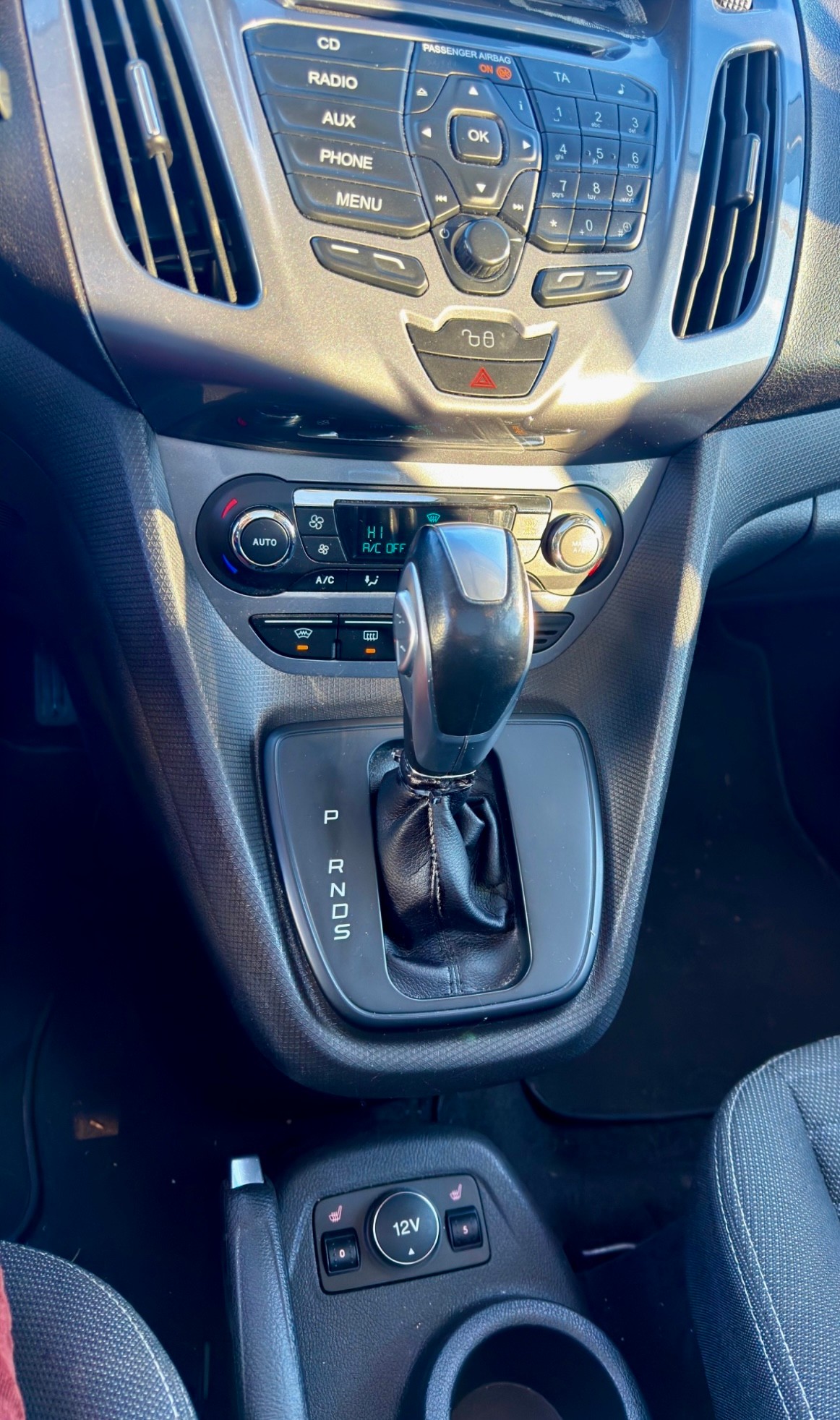 FORD Grand Tourneo Connect 1.6 SCTi Titanium Automatic, 7 Plätze, Panoramadach — slika 20