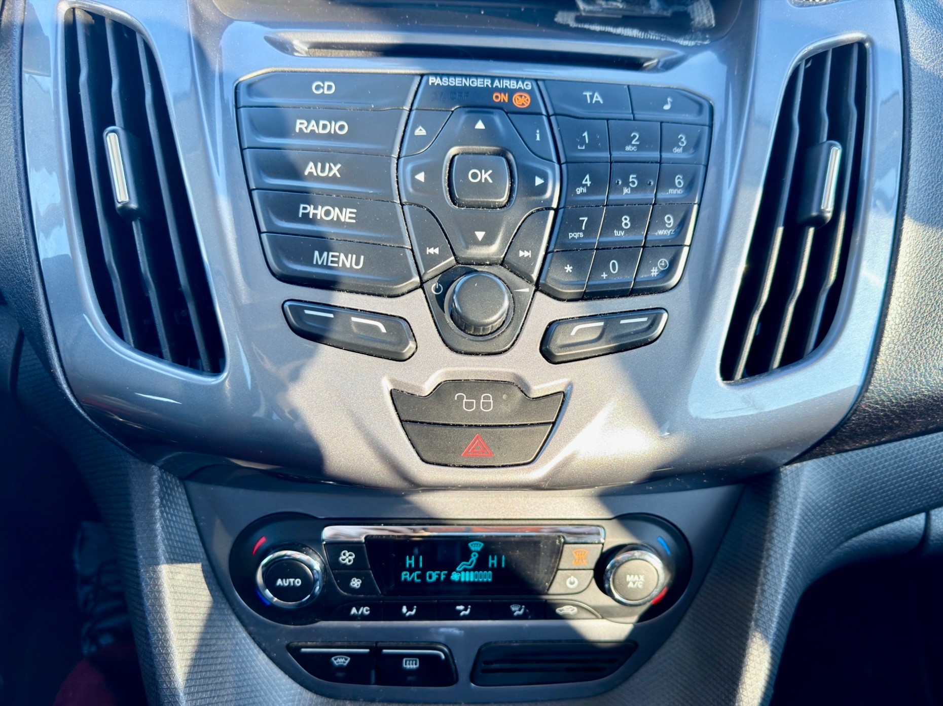 FORD Grand Tourneo Connect 1.6 SCTi Titanium Automatic, 7 Plätze, Panoramadach-image-14