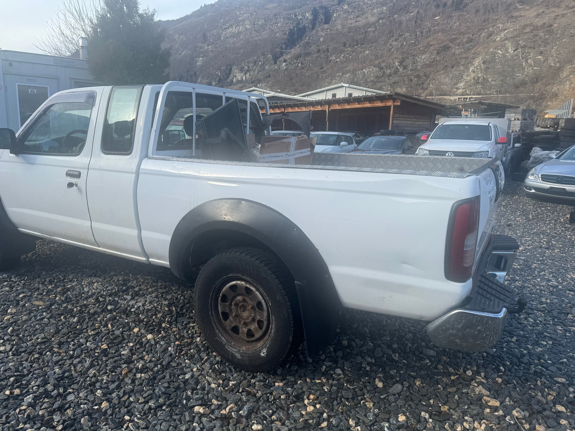 NISSAN King Cab Challenge 2.5 Di 4x4-image-4