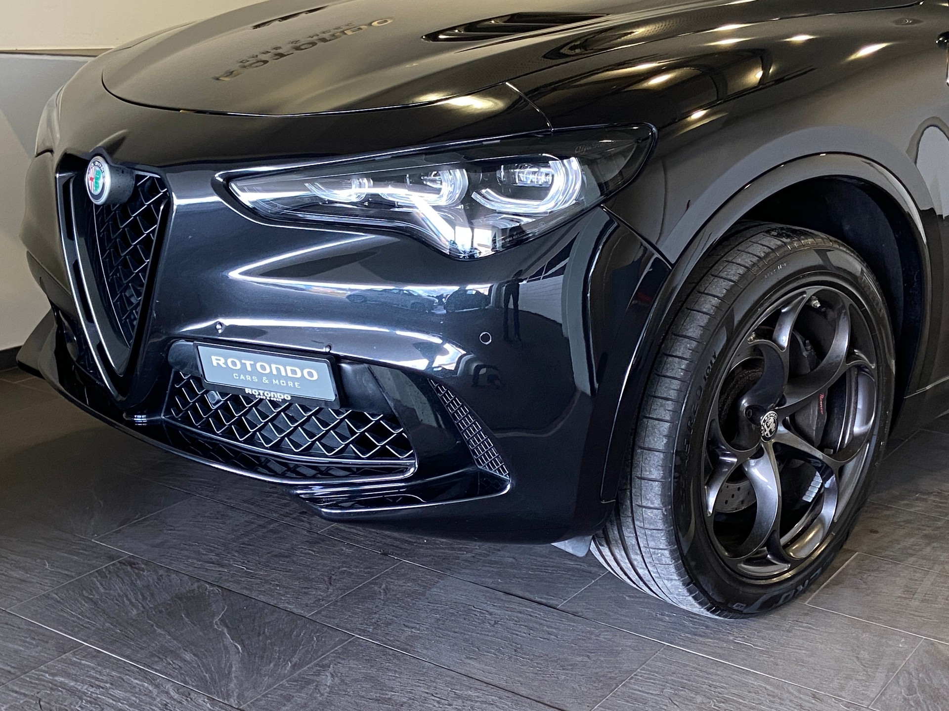 ALFA ROMEO Stelvio 2.9 V6 Quadrifoglio Q4 AT8-image-2