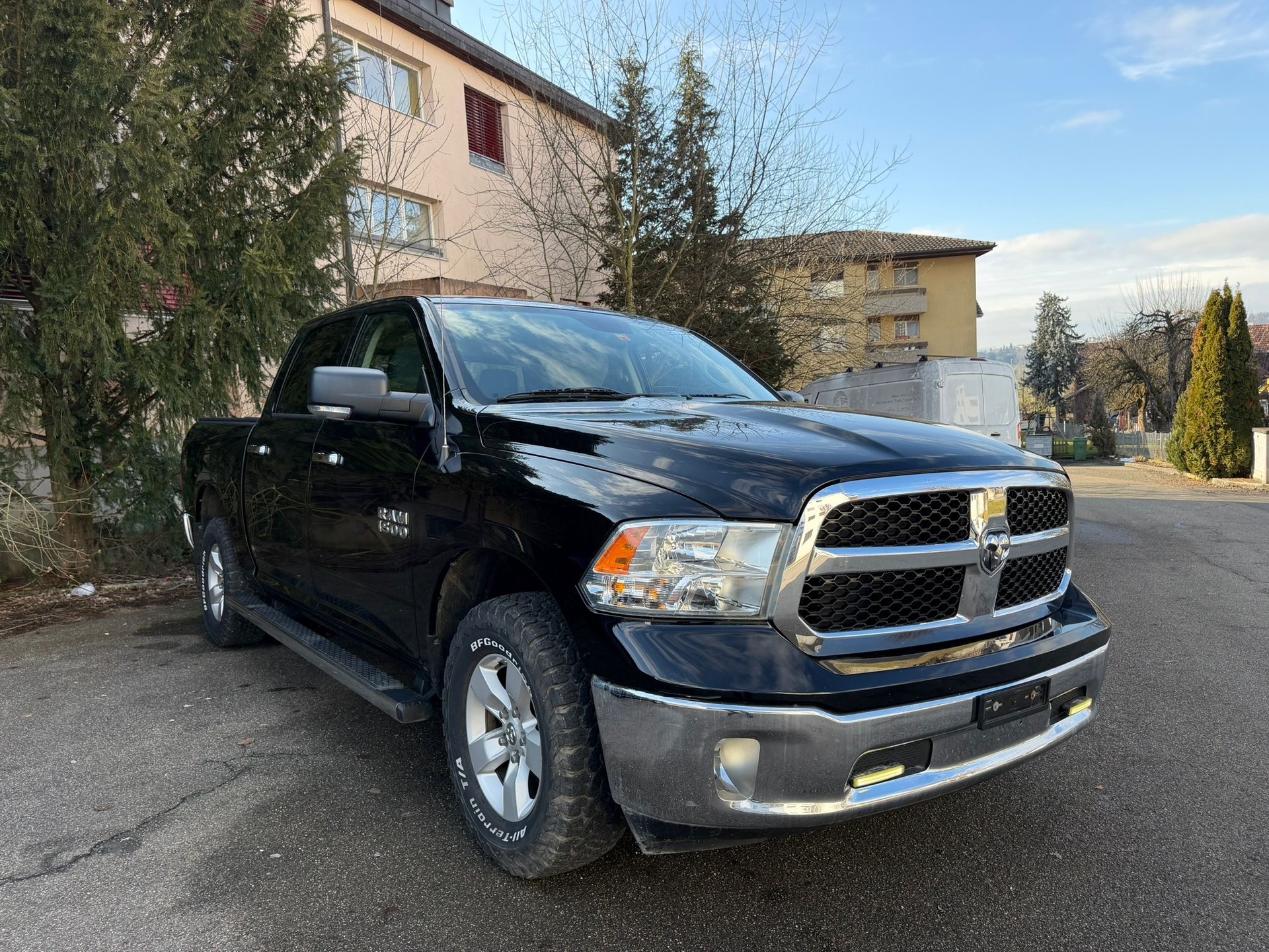 DODGE 1500 SLT-showroom-element-2