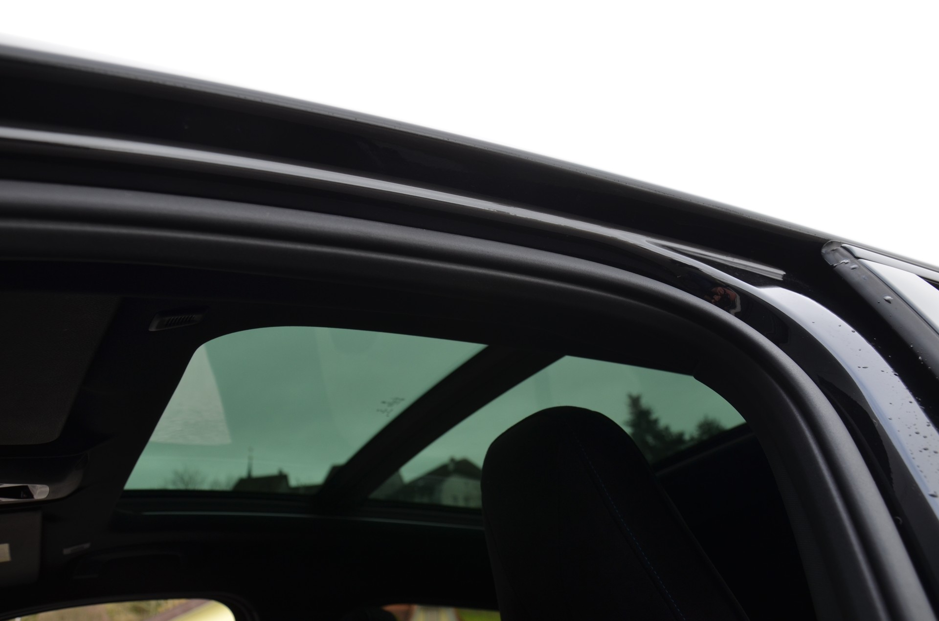 BMW M135i xDrive Steptronic-image-17