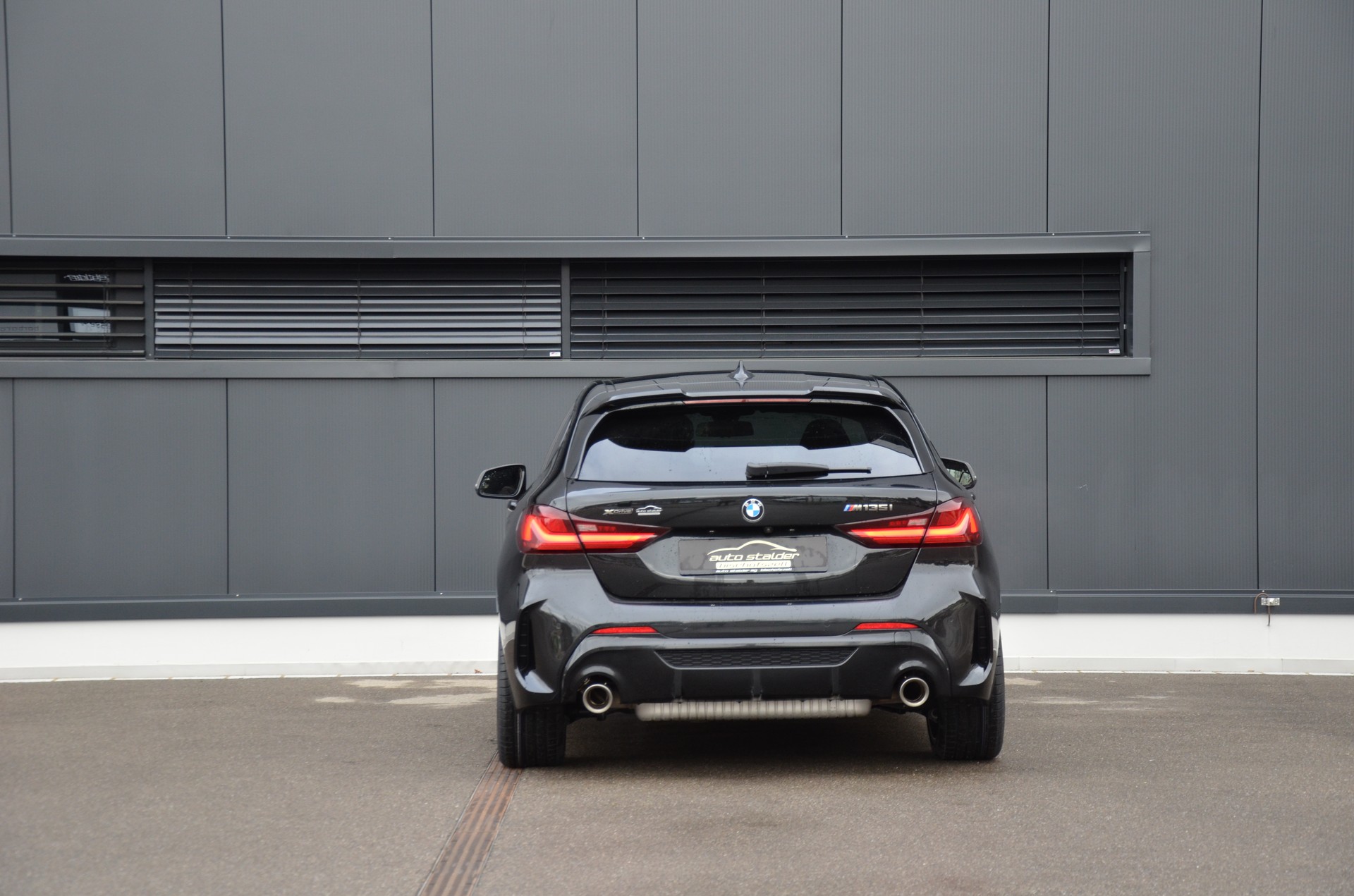 BMW M135i xDrive Steptronic-image-7