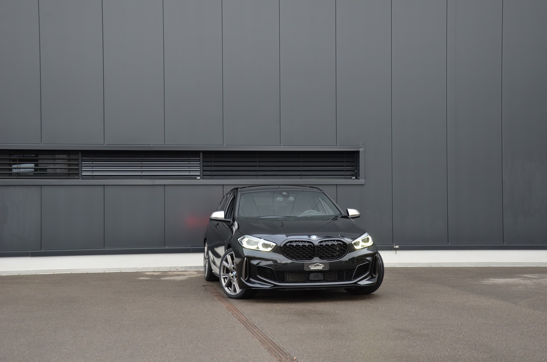 BMW M135i xDrive Steptronic-image-6