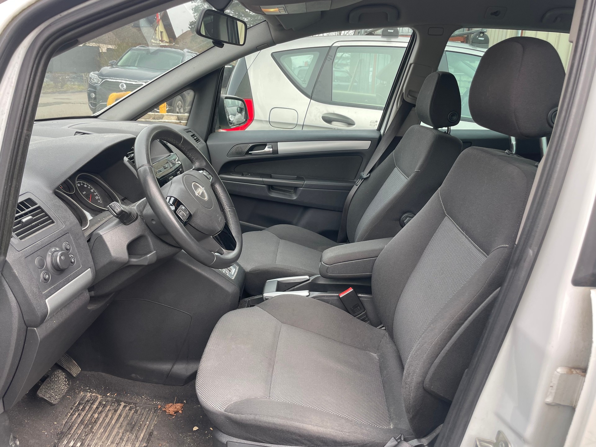 OPEL Zafira 1.9 CDTI Edition Automatic-image-6