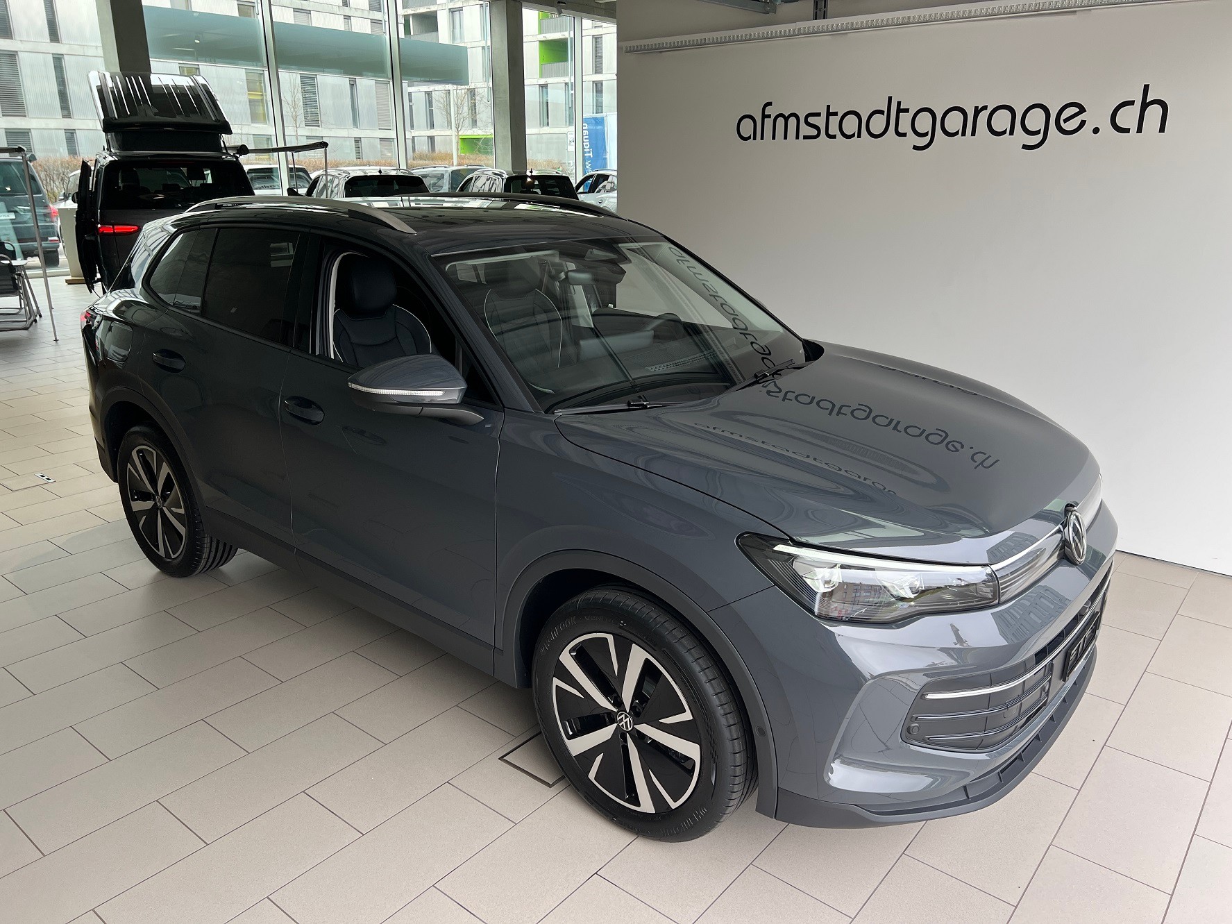VW Tiguan 2.0 TSI DSG United 4Motion-showroom-element-1