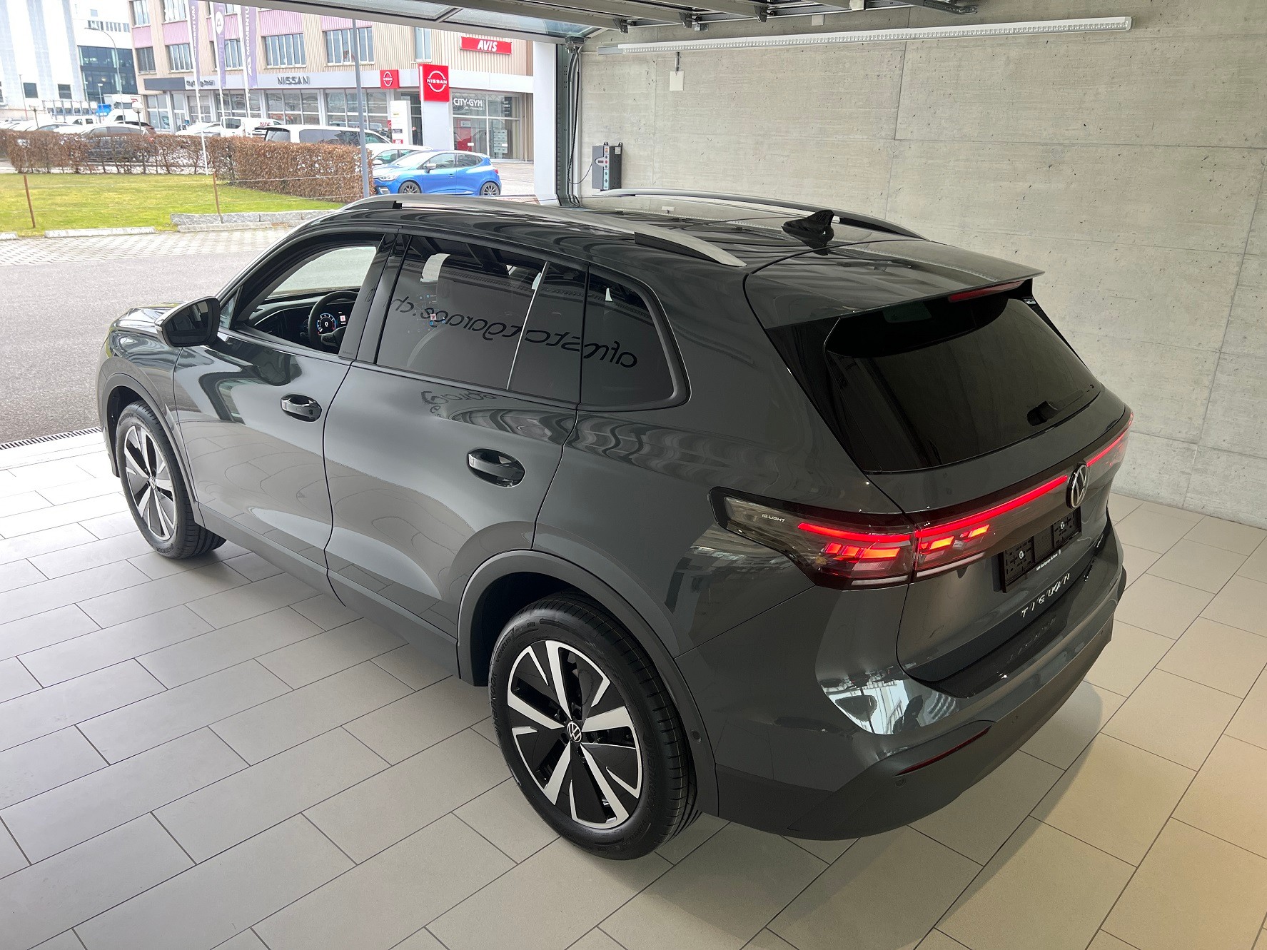 VW Tiguan 2.0 TSI DSG United 4Motion-image-5