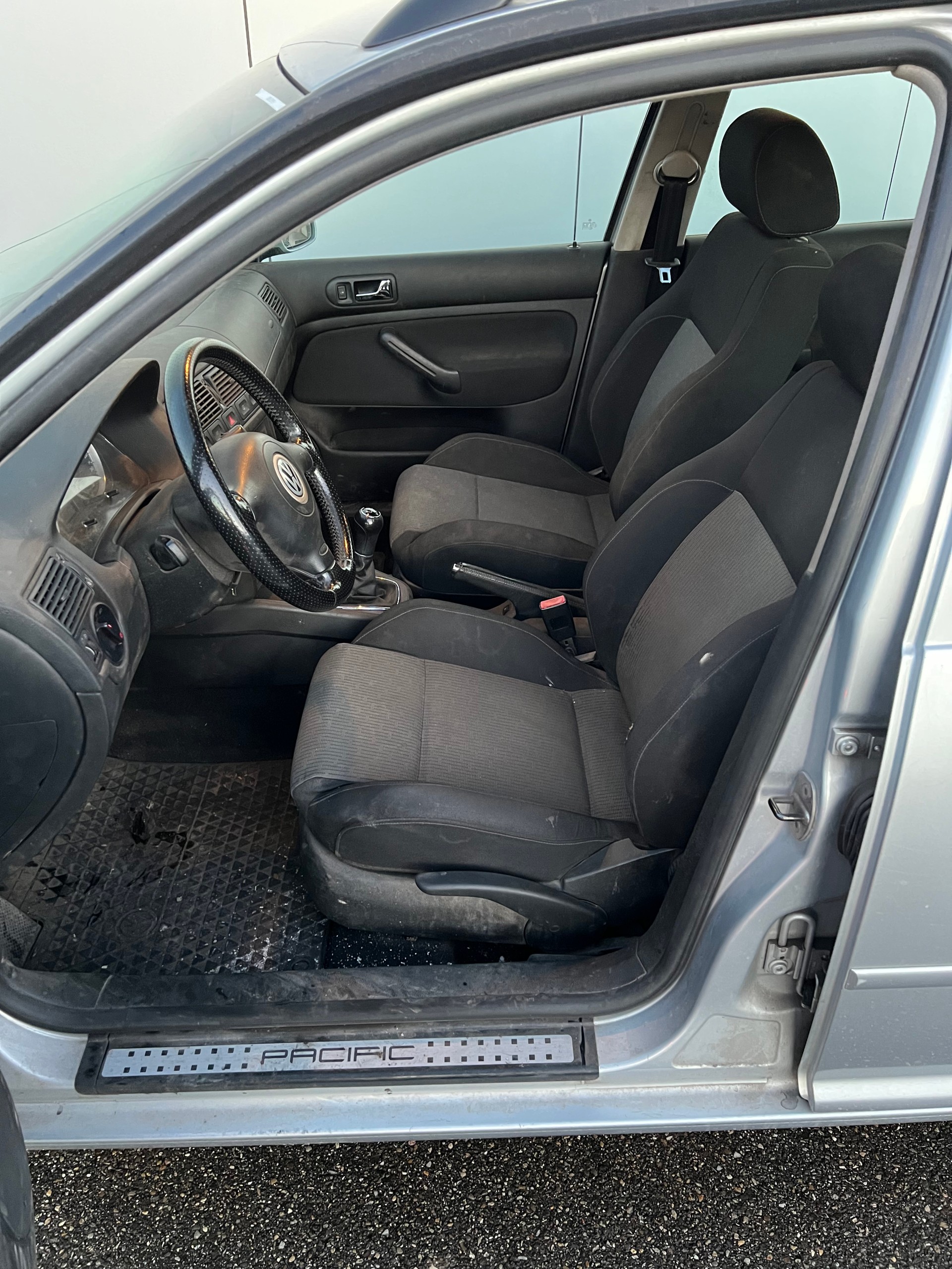 VW Golf Variant 1.6 16V Pacific-image-5
