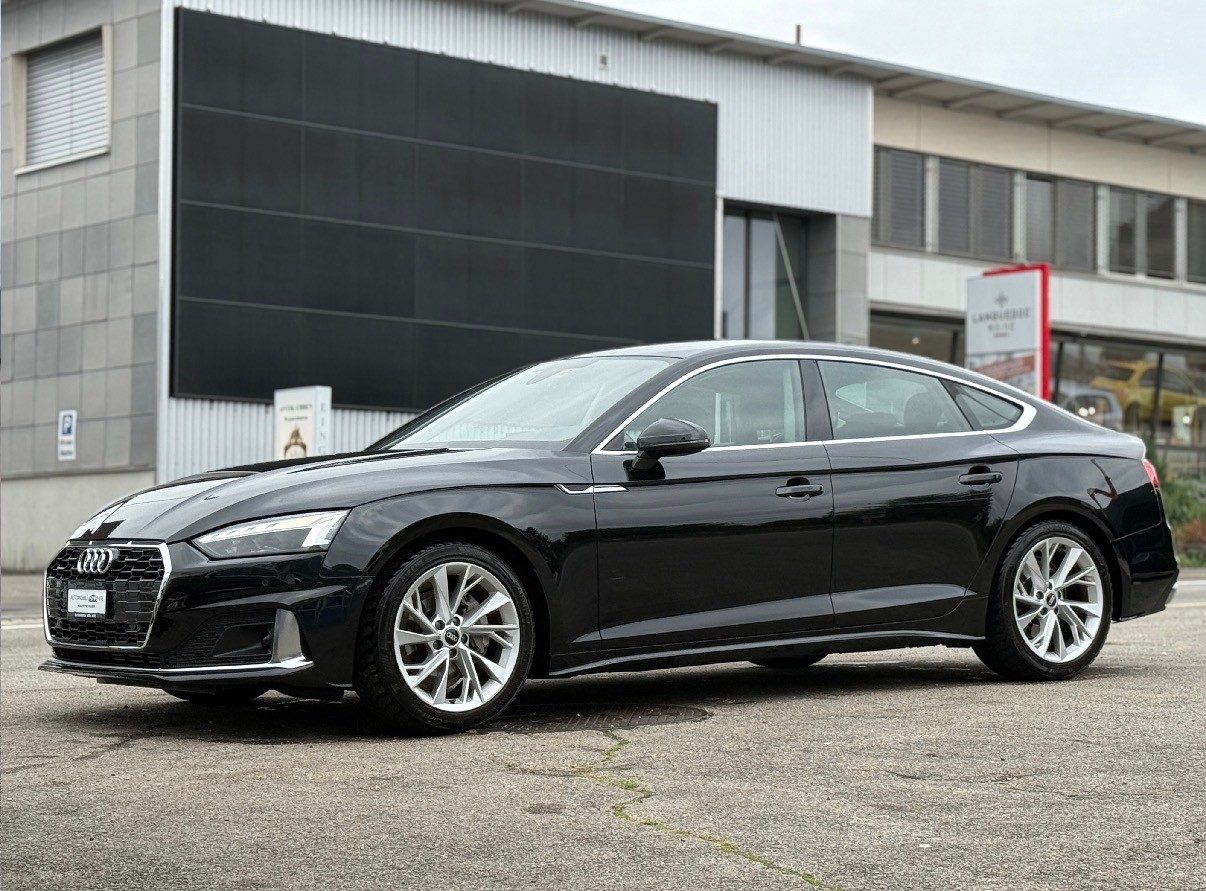 AUDI A5 Sportback 40 TFSI Attraction S-tronic quattro-image-2