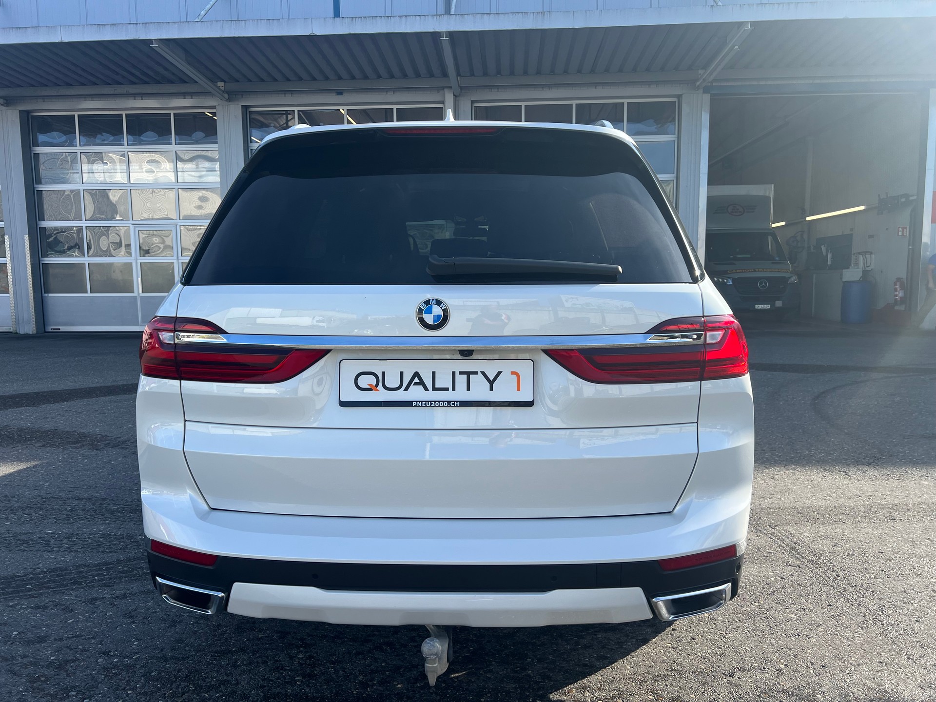 BMW X7 xDrive 40i Steptronic-image-5
