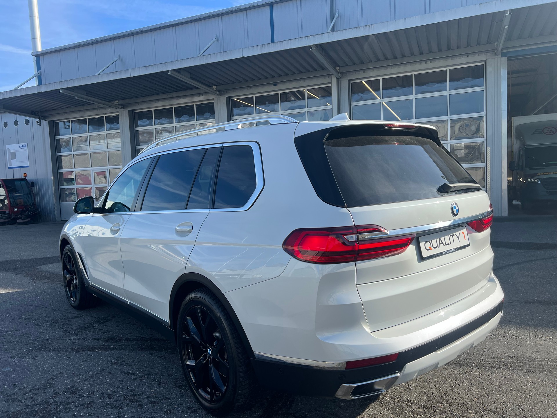 BMW X7 xDrive 40i Steptronic-image-4