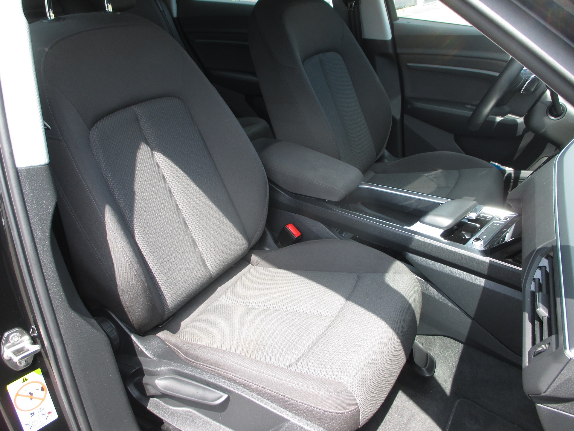 AUDI e-tron 55 Sportback quattro-image-14