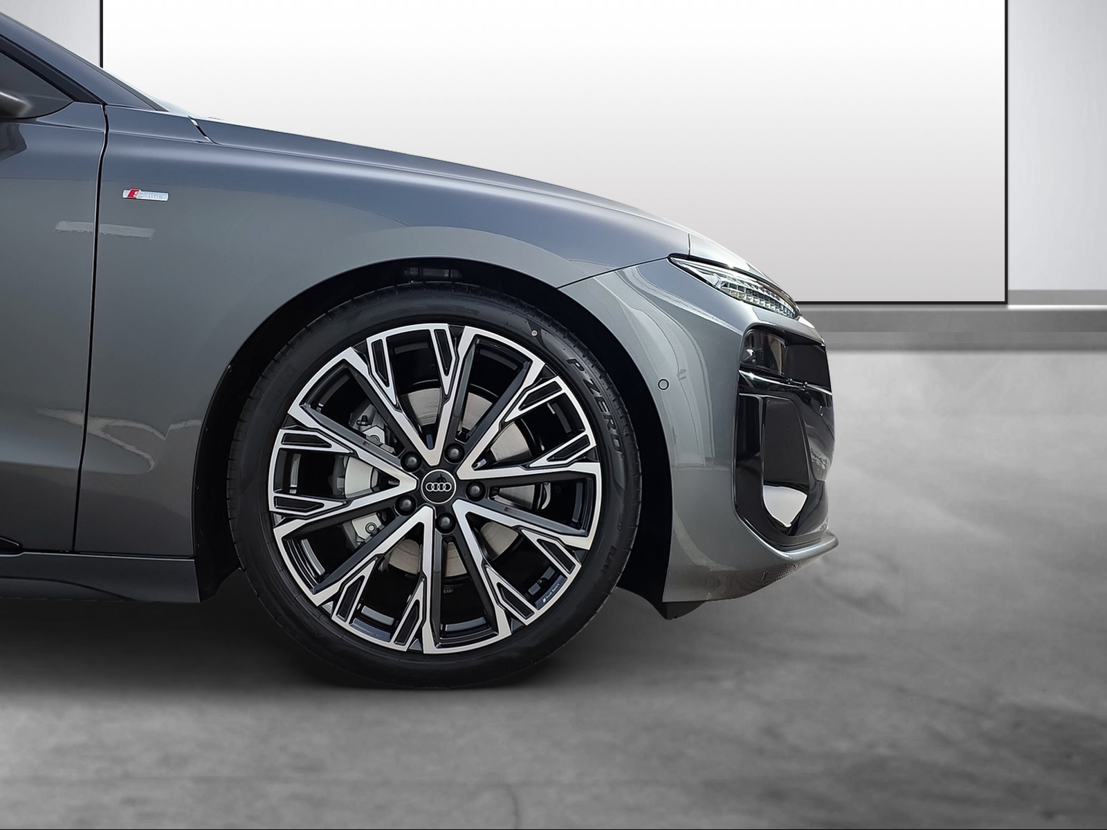 AUDI A6 Avant e-tron quattro-image-14