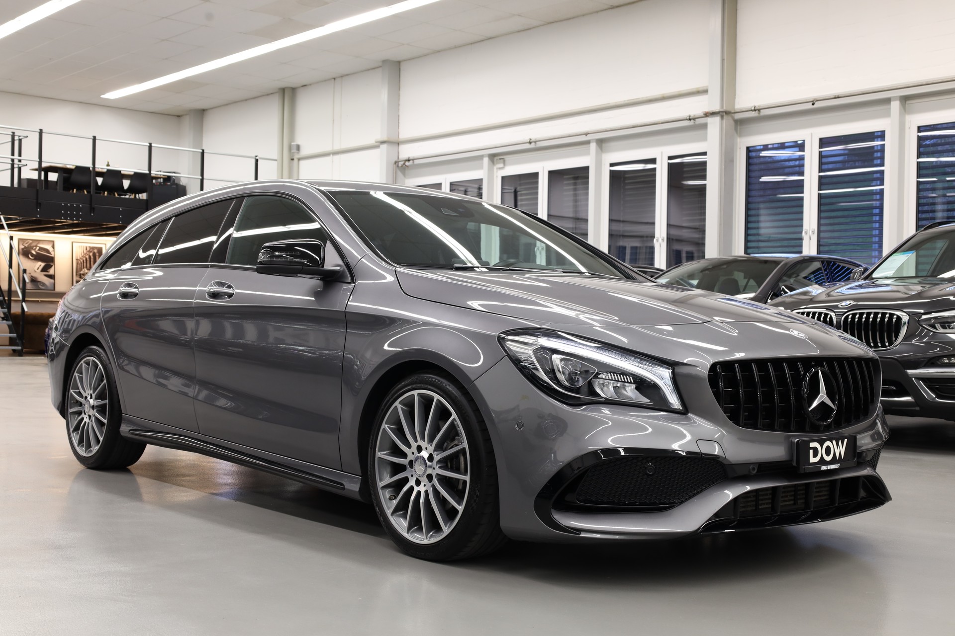 MERCEDES-BENZ CLA 200 d AMG Line 4m Sh.Brake-image-1
