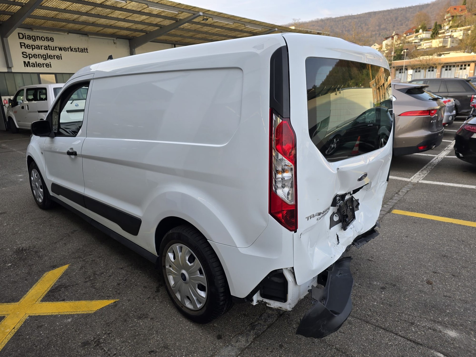 FORD Transit Connect Van T230 1.0 EcoBoost Active-image-6