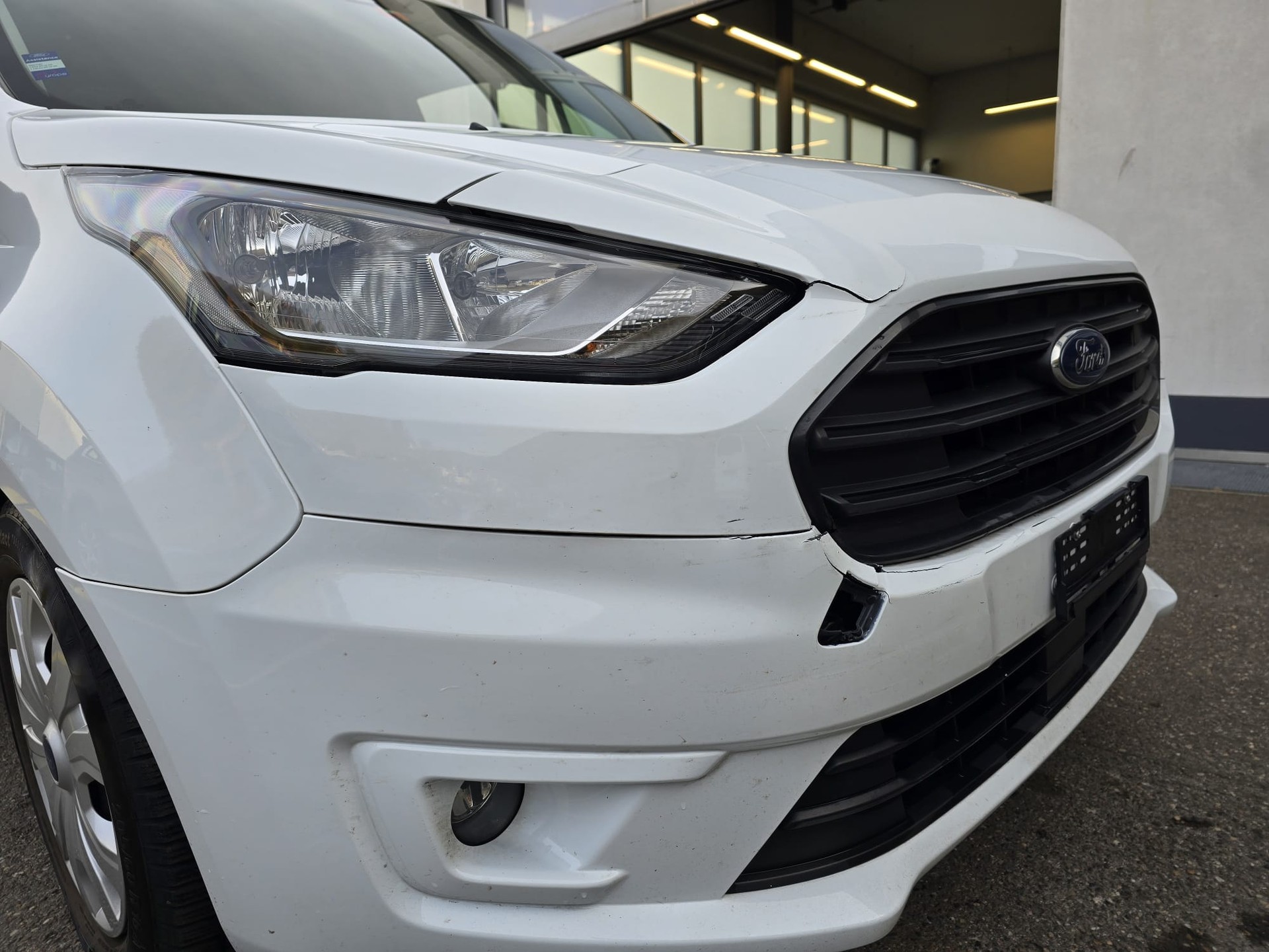 FORD Transit Connect Van T230 1.0 EcoBoost Active-image-3