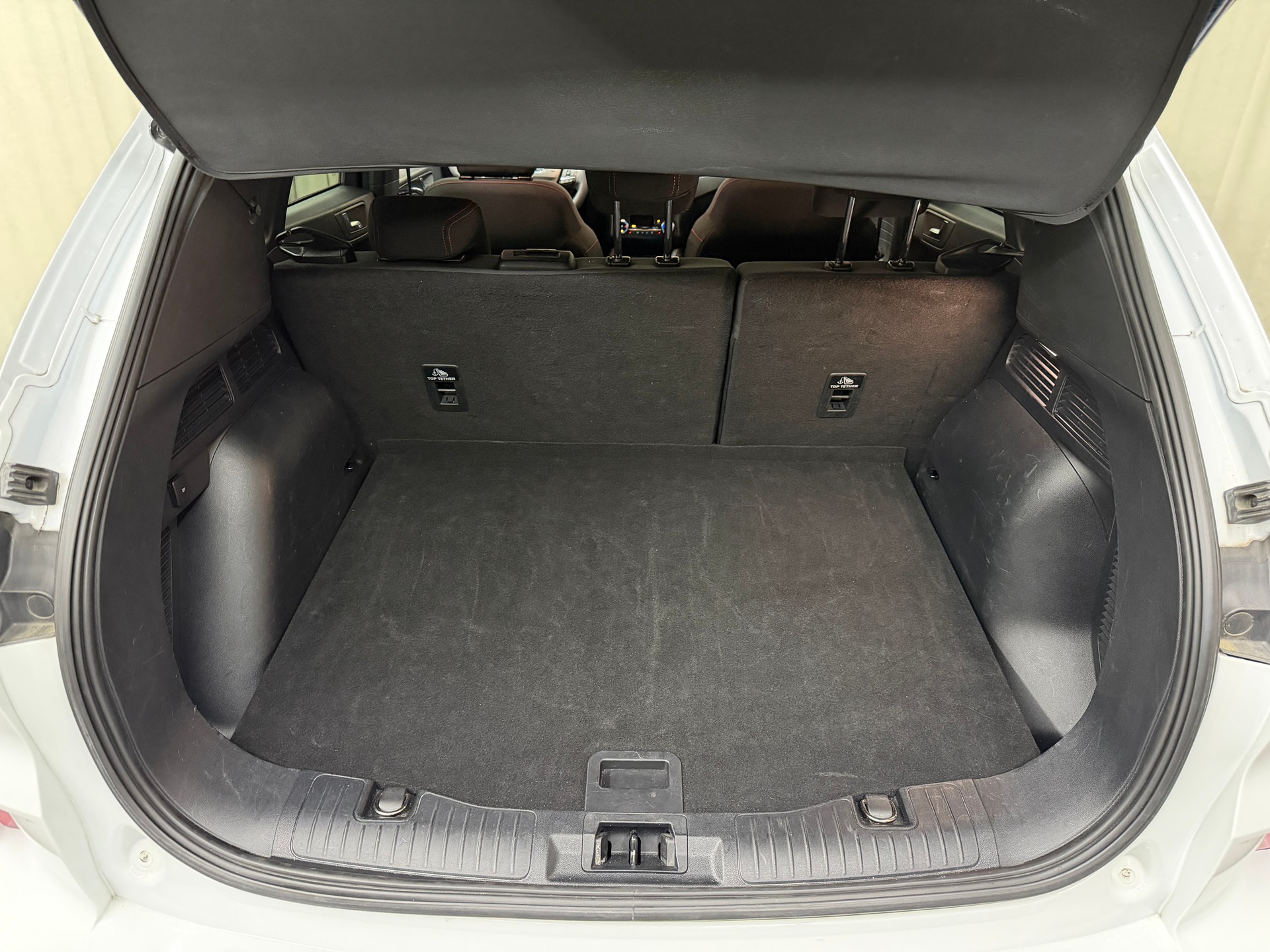 FORD Kuga 2.5 PHEV ST-Line 2WD-image-17