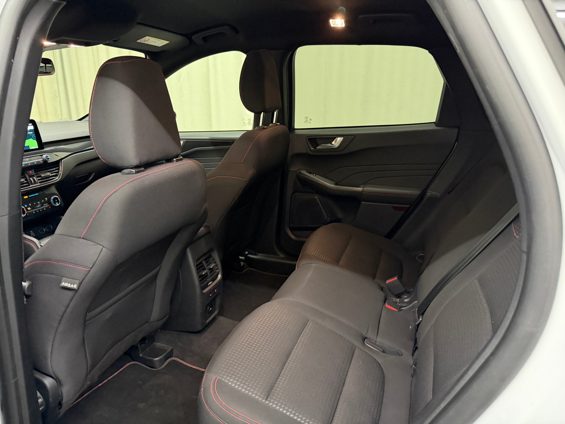 FORD Kuga 2.5 PHEV ST-Line 2WD-image-14