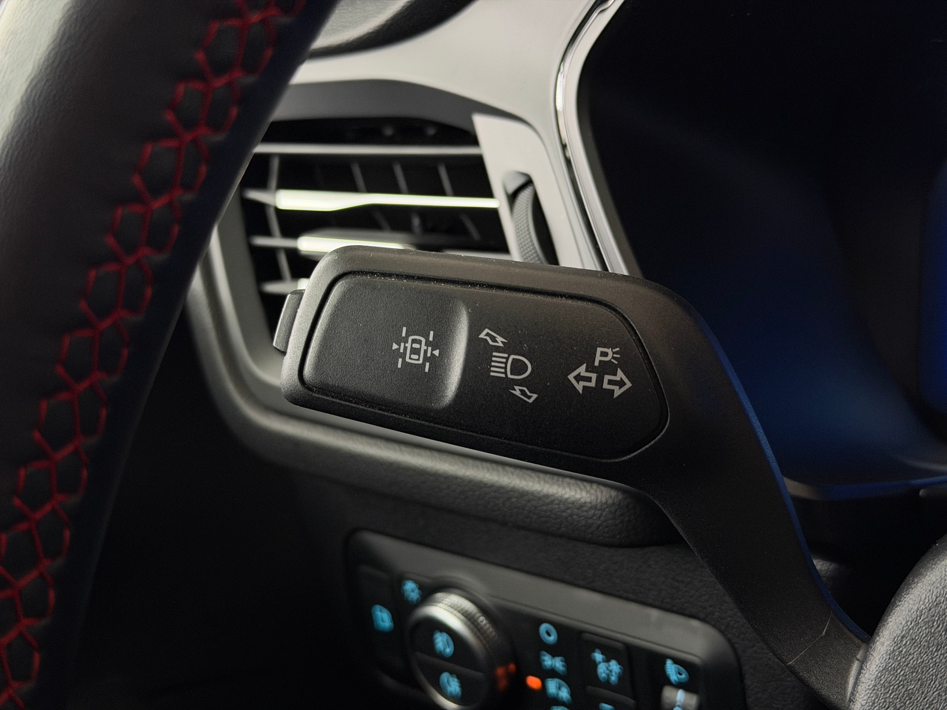 FORD Kuga 2.5 PHEV ST-Line 2WD-image-16