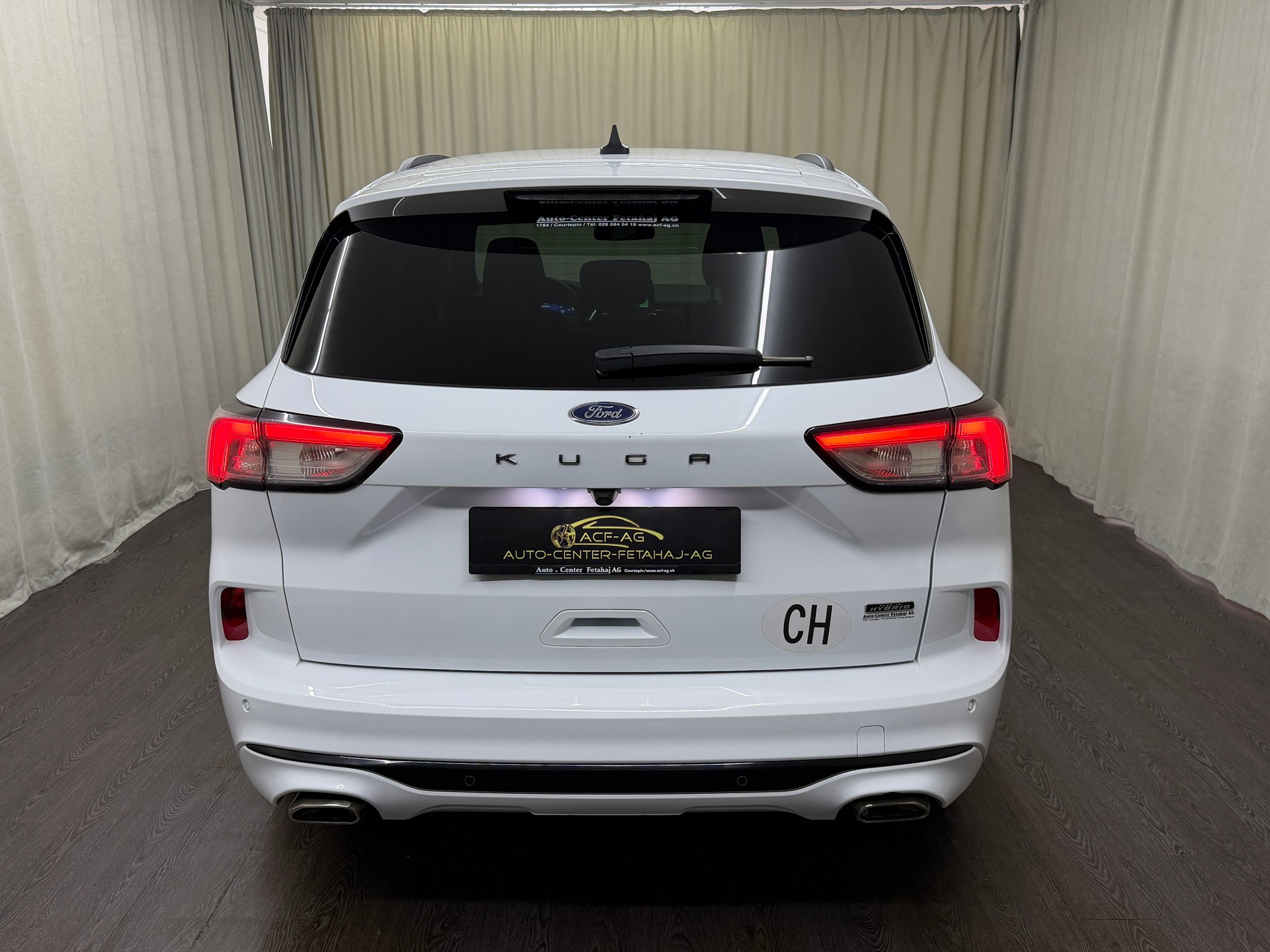 FORD Kuga 2.5 PHEV ST-Line 2WD-image-4