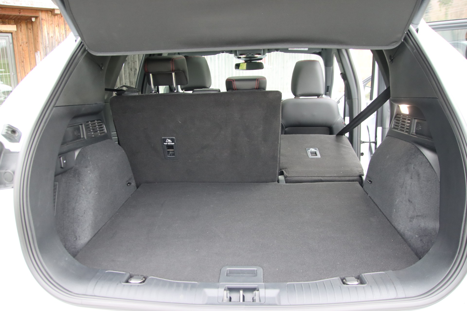 FORD Kuga 2.5 PHEV ST-Line 2WD-image-9