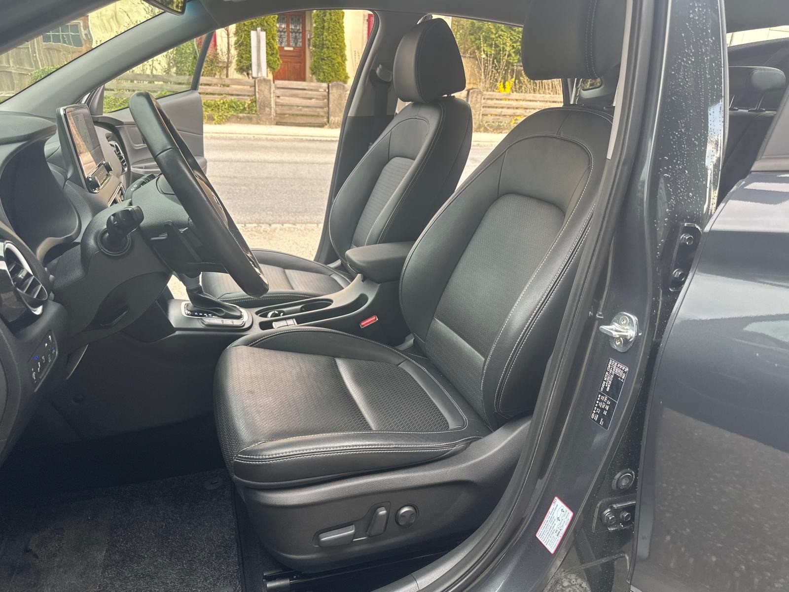 HYUNDAI Kona 1.6 GDi HEV Vertex DCT-image-8
