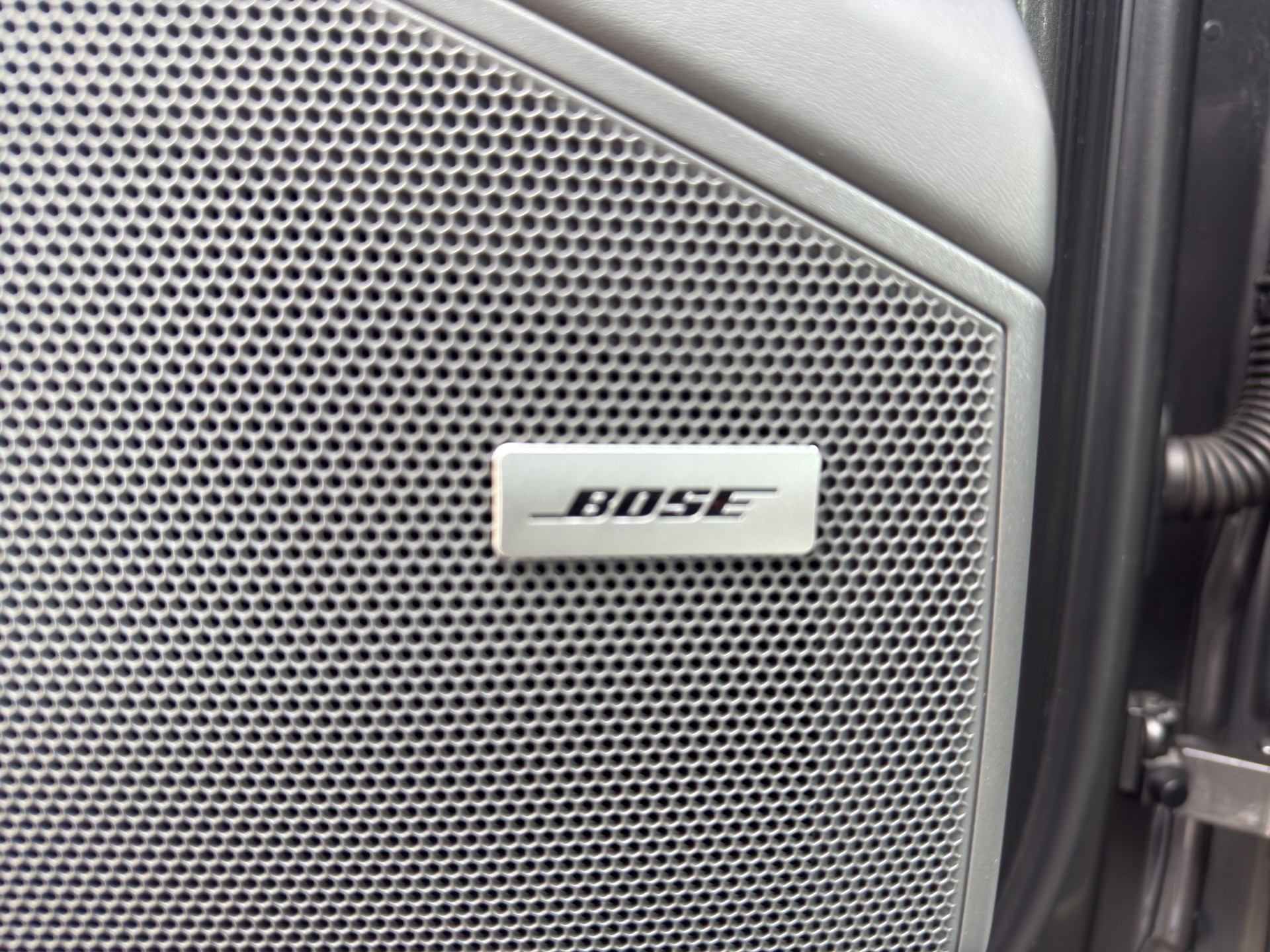 PORSCHE Cayenne S-image-21