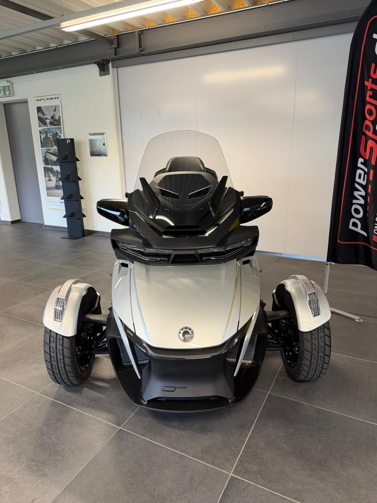 CAN-AM Spyder RT LTD-showroom-element-1
