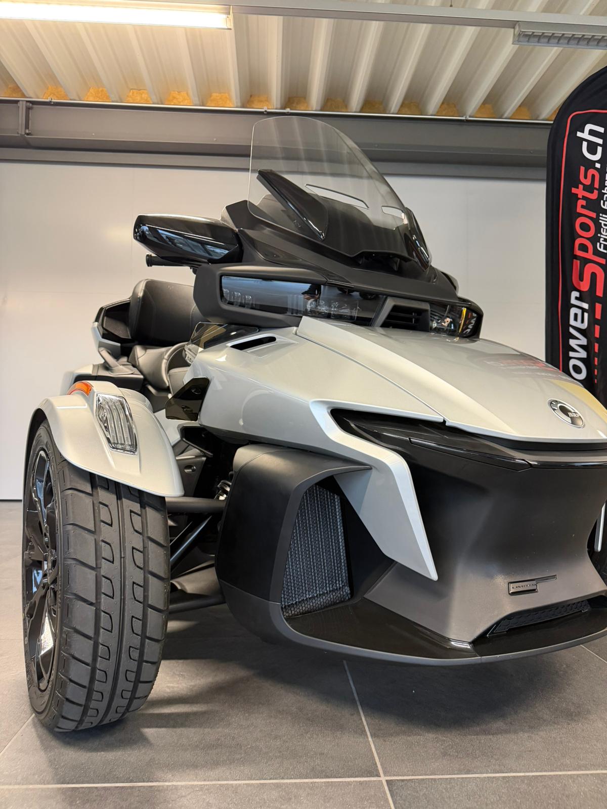 CAN-AM Spyder RT LTD-image-13