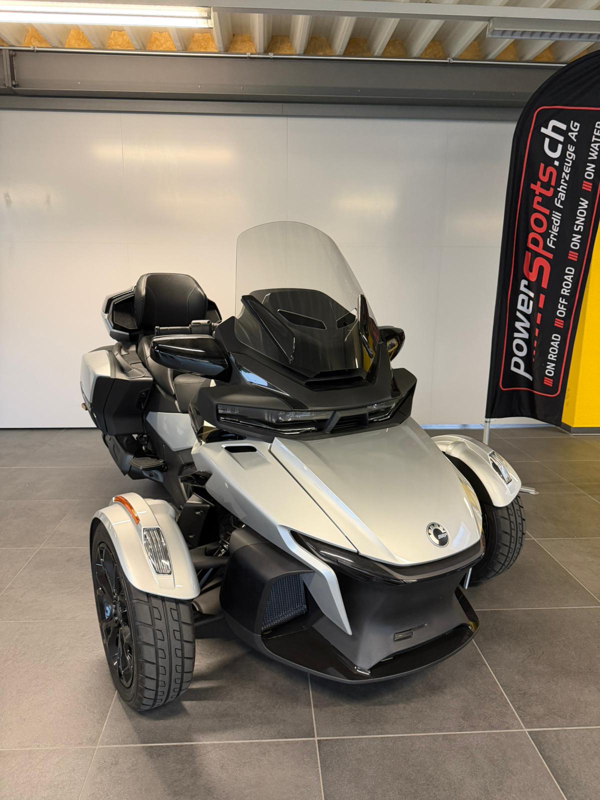 CAN-AM Spyder RT LTD-image-15