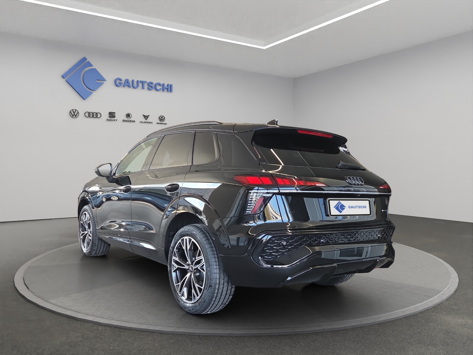 AUDI Q3 SUV TFSI quattro 150 kW S tronic-image-2
