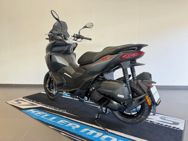 APRILIA SR 125 GT ABS E5+-showroom-element-2